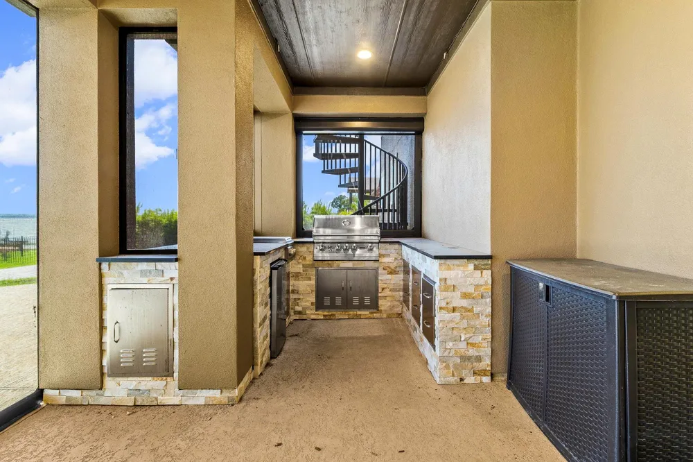 127 Bridgewater Onalaska, TX 77360