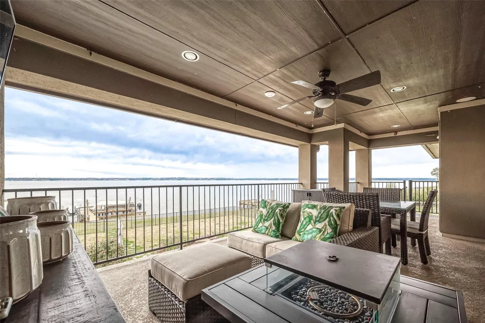 127 Bridgewater Onalaska, TX 77360