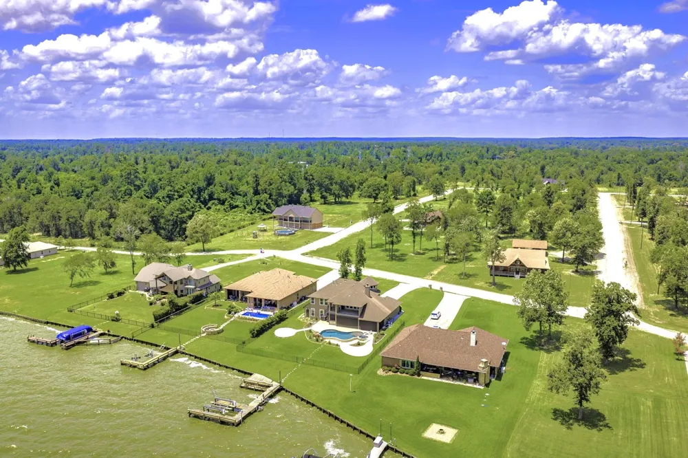 127 Bridgewater Onalaska, TX 77360