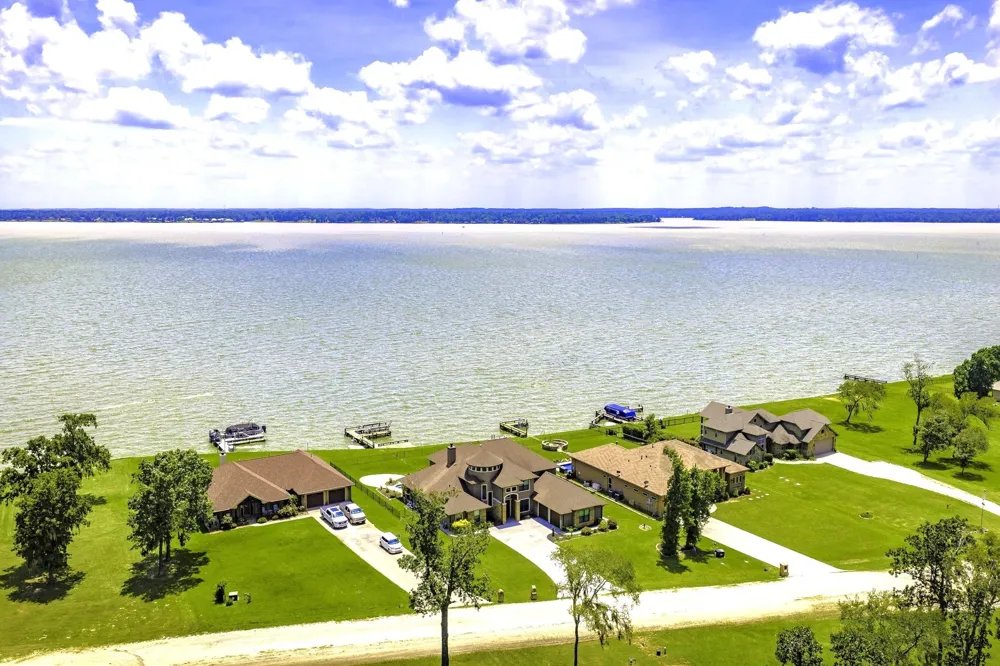 127 Bridgewater Onalaska, TX 77360