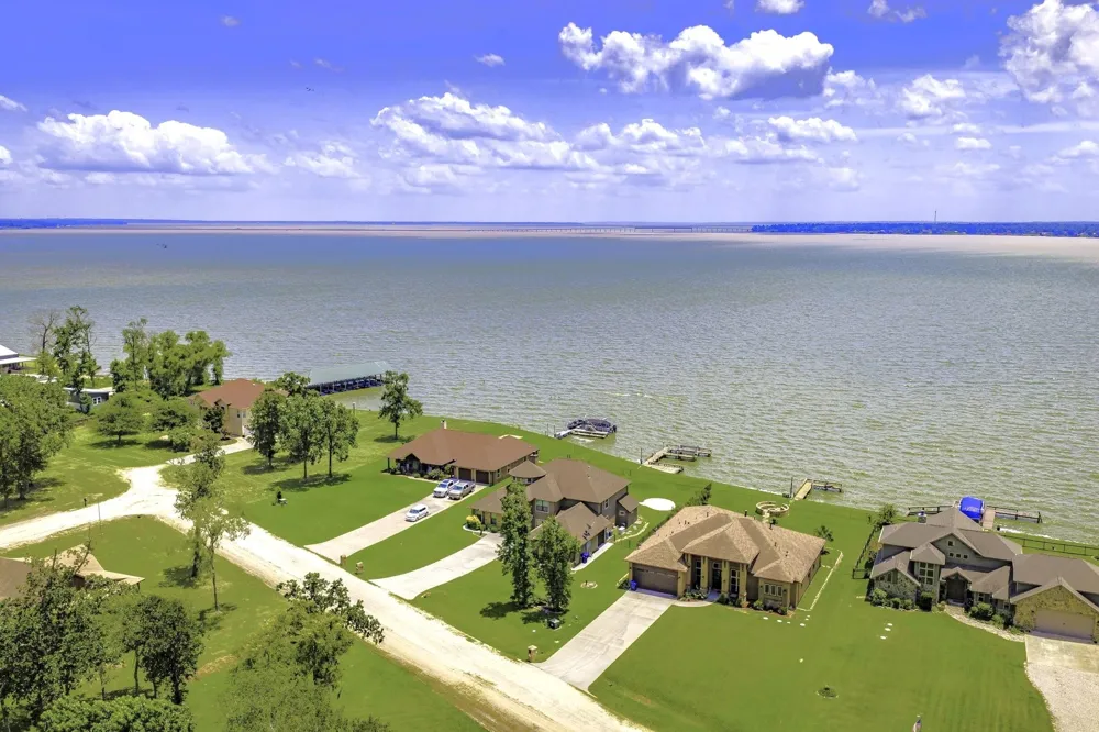 127 Bridgewater Onalaska, TX 77360