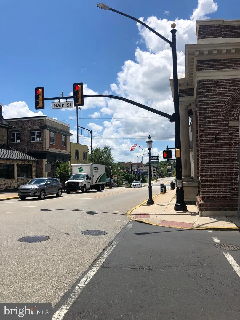 1 MAIN STREET #2R Ambler, PA 19002
