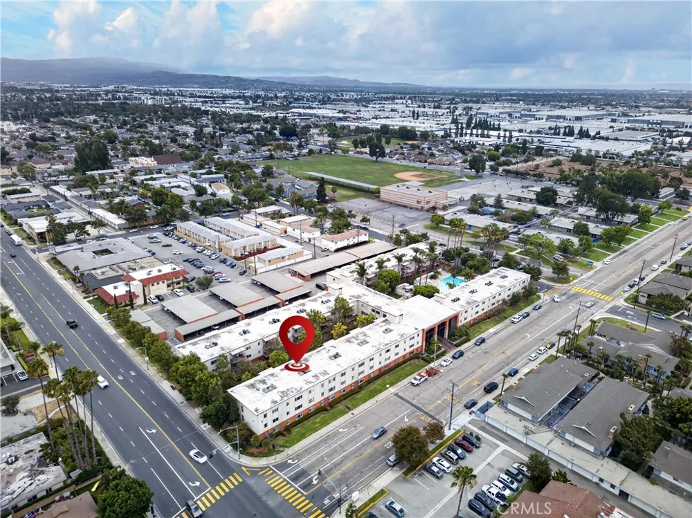 400 Acacia Avenue #B17 Fullerton, CA 92831