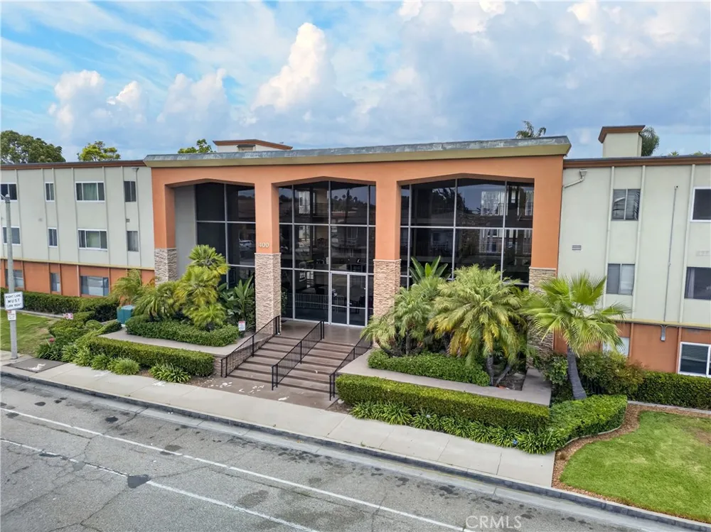 400 Acacia Avenue #B17 Fullerton, CA 92831