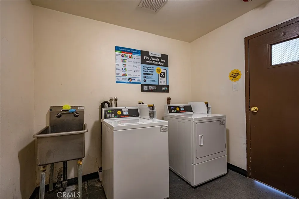 400 Acacia Avenue #B17 Fullerton, CA 92831