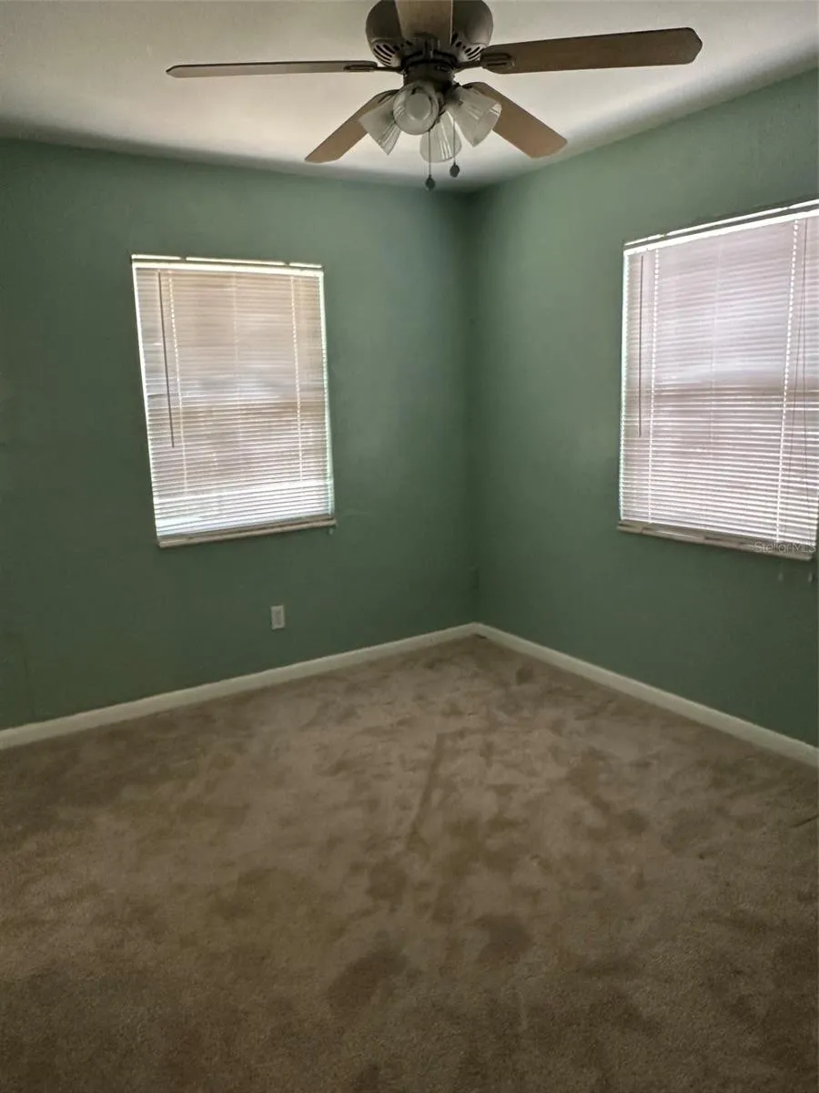 4142 6TH AVENUE St Petersburg, FL 33713