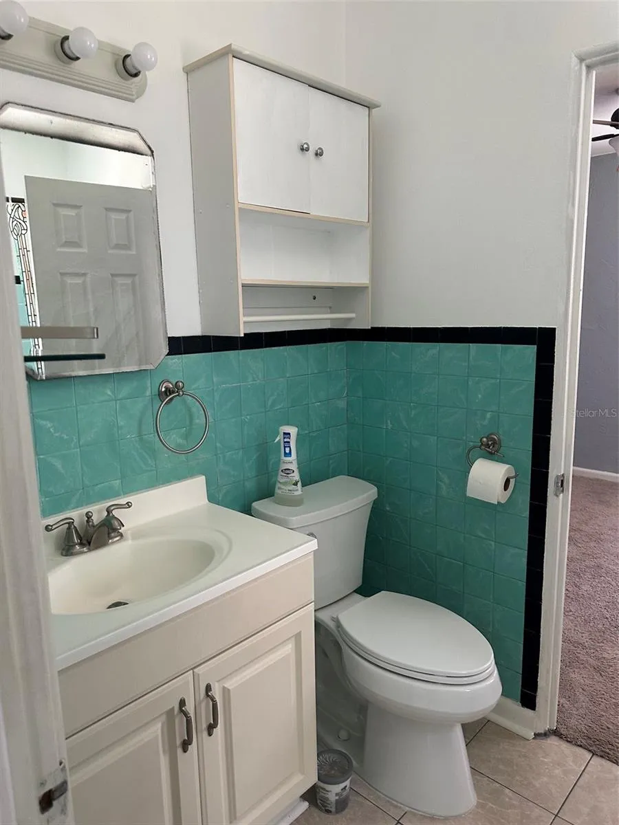 4142 6TH AVENUE St Petersburg, FL 33713
