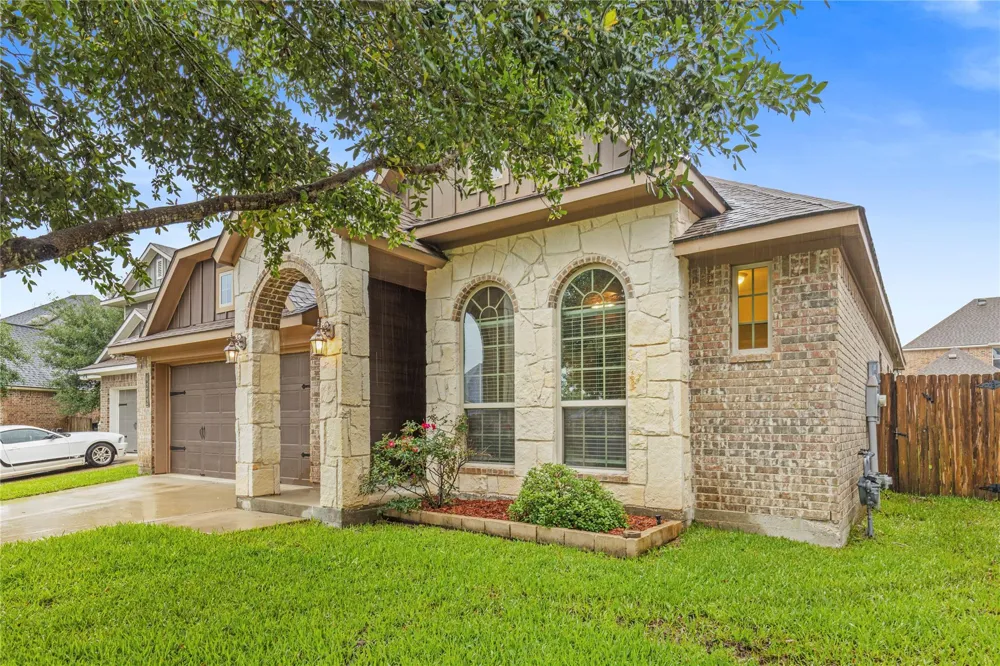 4202 Shallow Creek Court College Station, TX 77845