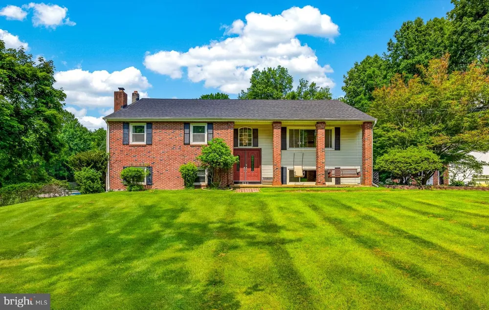 320 BARNESTON ROAD Glenmoore, PA 19343