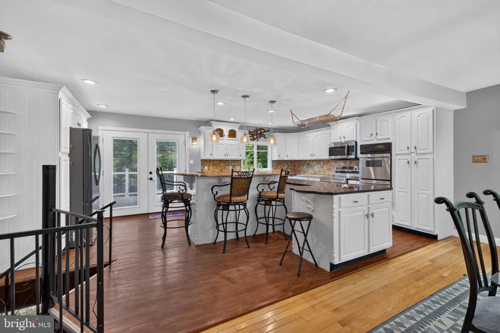 320 BARNESTON ROAD Glenmoore, PA 19343