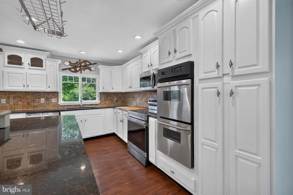 320 BARNESTON ROAD Glenmoore, PA 19343