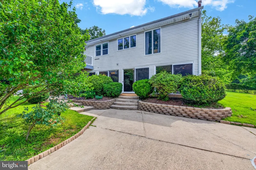 320 BARNESTON ROAD Glenmoore, PA 19343