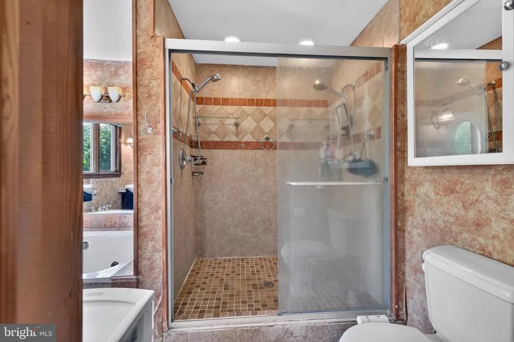 320 BARNESTON ROAD Glenmoore, PA 19343