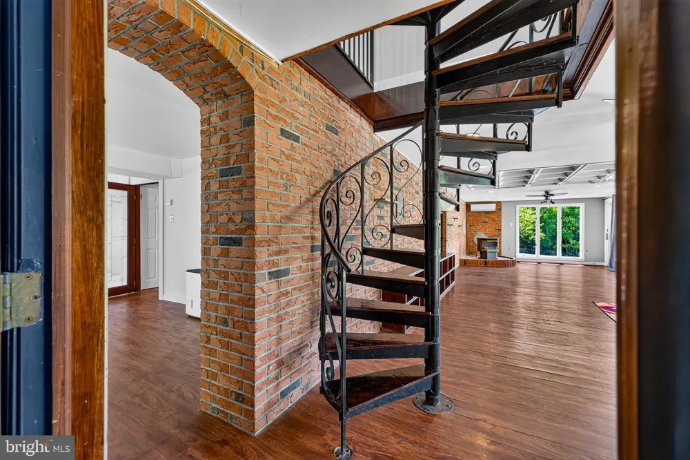 320 BARNESTON ROAD Glenmoore, PA 19343