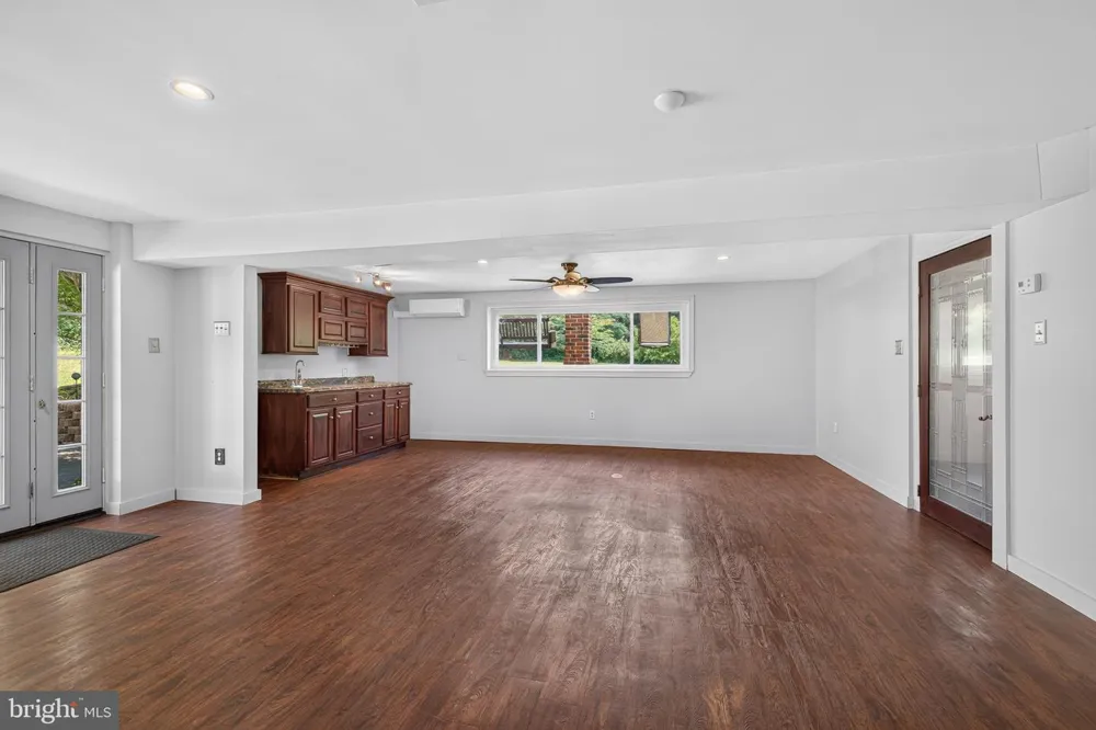 320 BARNESTON ROAD Glenmoore, PA 19343
