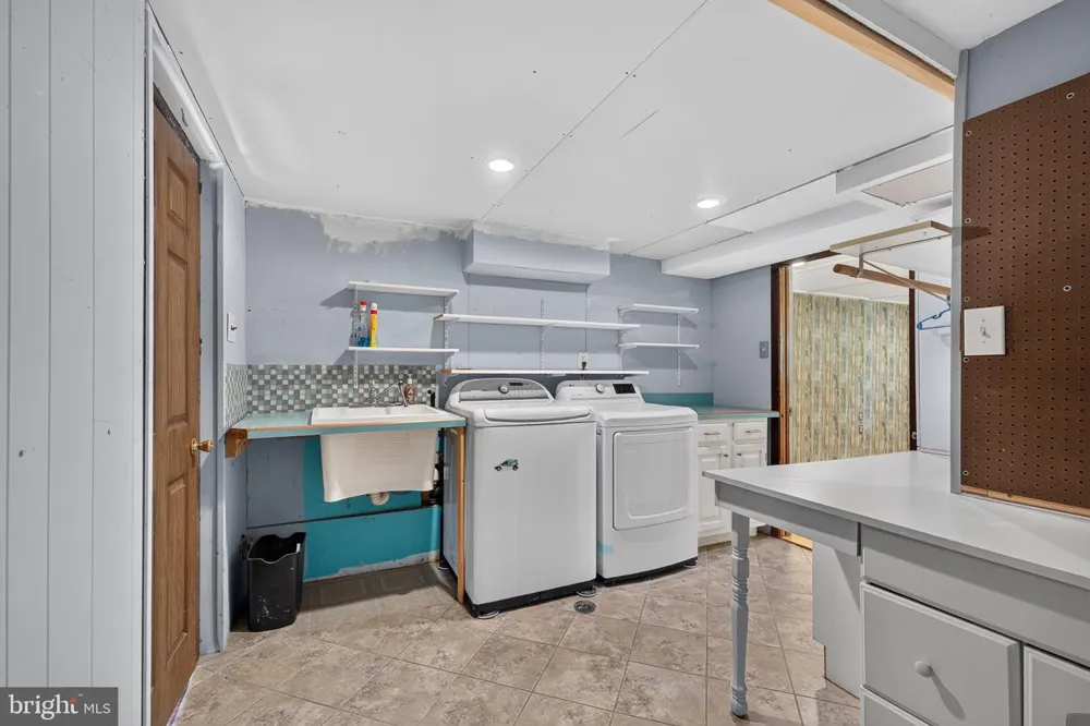320 BARNESTON ROAD Glenmoore, PA 19343
