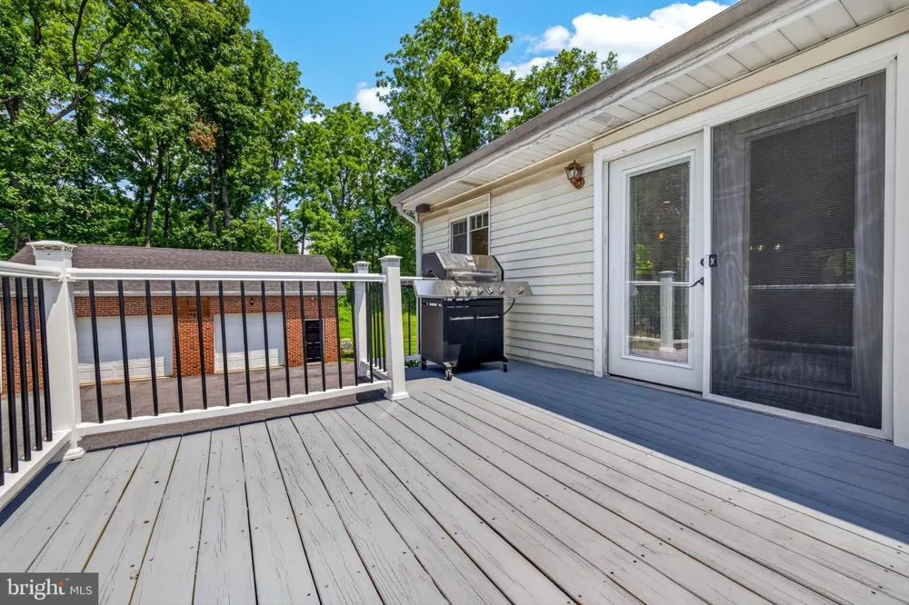 320 BARNESTON ROAD Glenmoore, PA 19343
