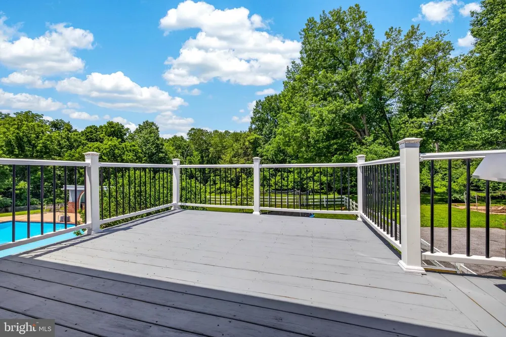 320 BARNESTON ROAD Glenmoore, PA 19343