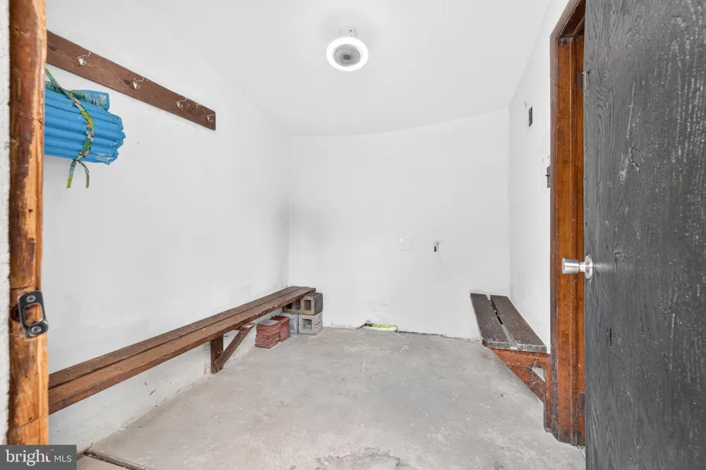 320 BARNESTON ROAD Glenmoore, PA 19343
