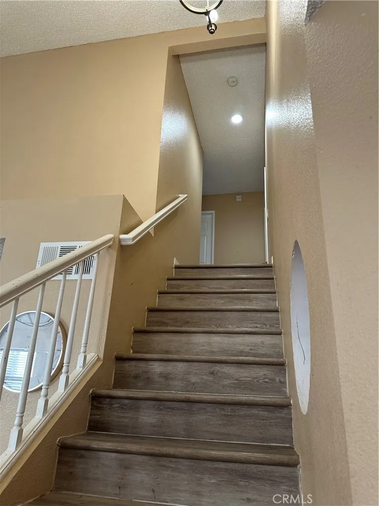 5147 Moonraker Palmdale, CA 93552