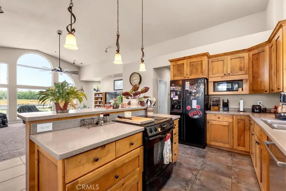 10975 Shasta Boulevard Los Molinos, CA 96055