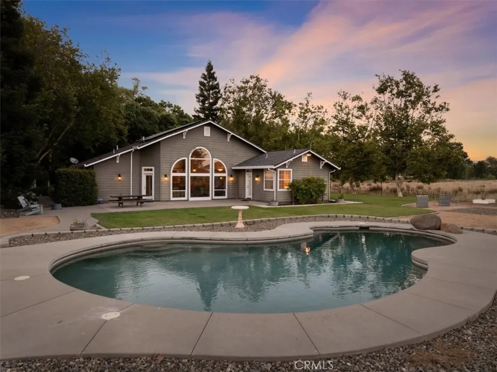 10975 Shasta Boulevard Los Molinos, CA 96055