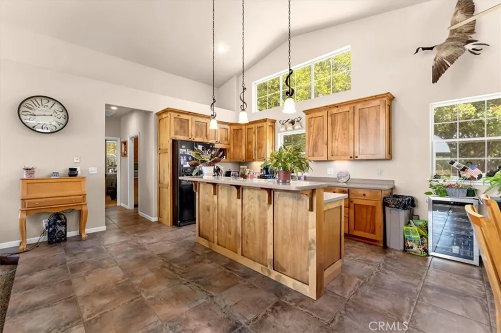10975 Shasta Boulevard Los Molinos, CA 96055