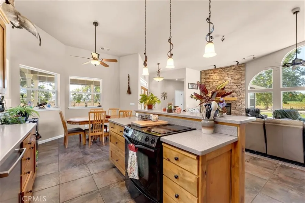 10975 Shasta Boulevard Los Molinos, CA 96055
