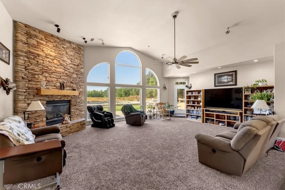 10975 Shasta Boulevard Los Molinos, CA 96055