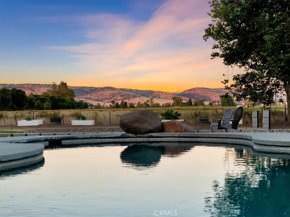 10975 Shasta Boulevard Los Molinos, CA 96055