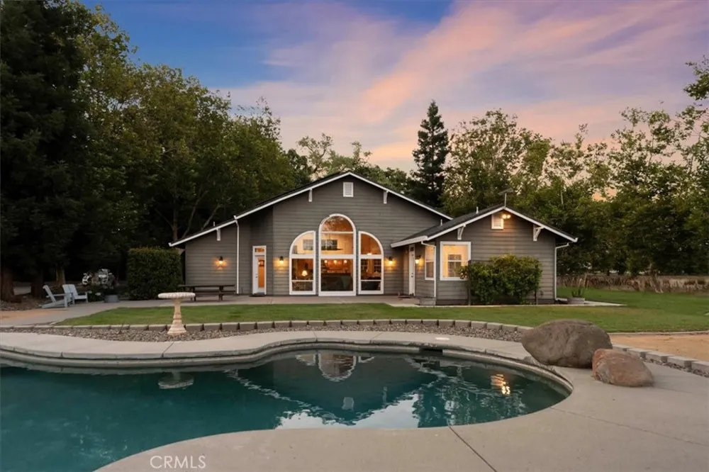 10975 Shasta Boulevard Los Molinos, CA 96055