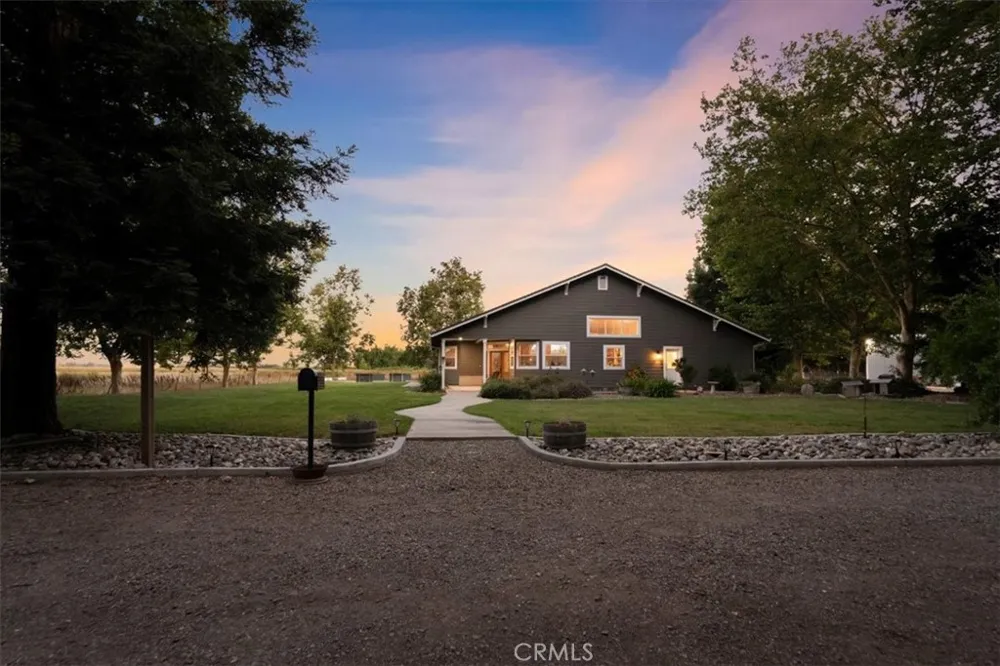 10975 Shasta Boulevard Los Molinos, CA 96055