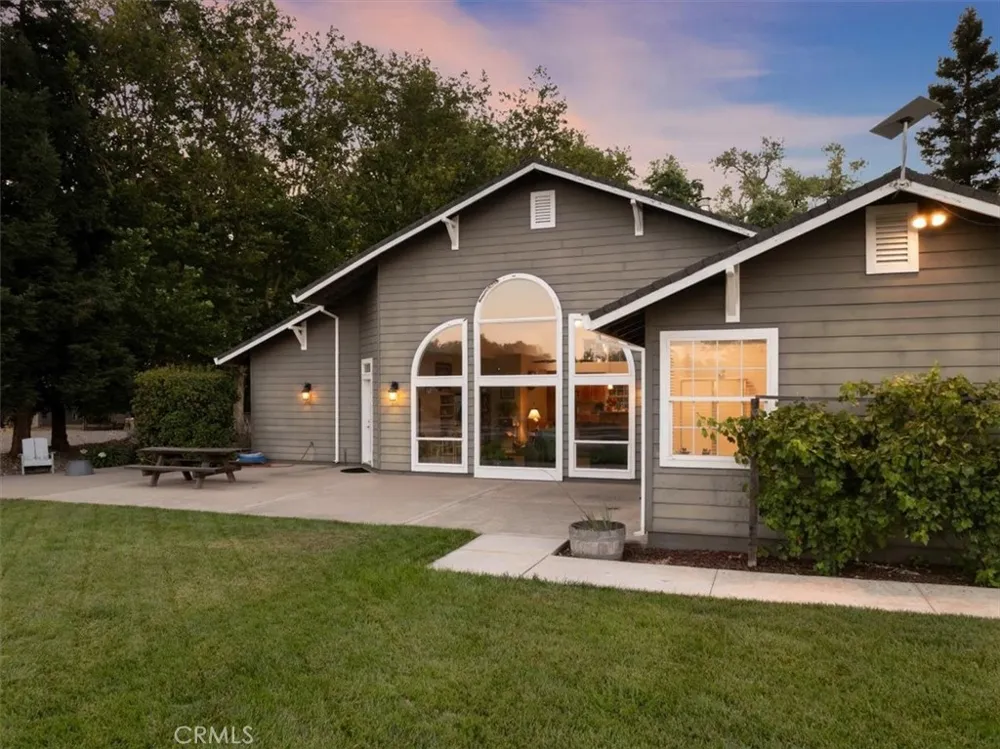 10975 Shasta Boulevard Los Molinos, CA 96055