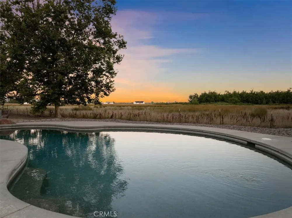 10975 Shasta Boulevard Los Molinos, CA 96055