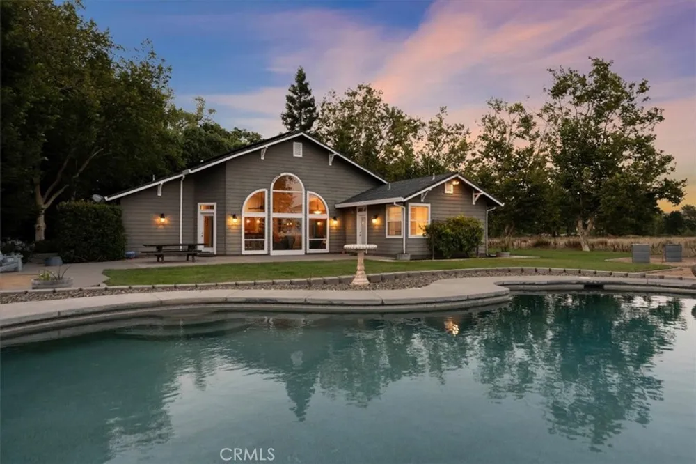 10975 Shasta Boulevard Los Molinos, CA 96055