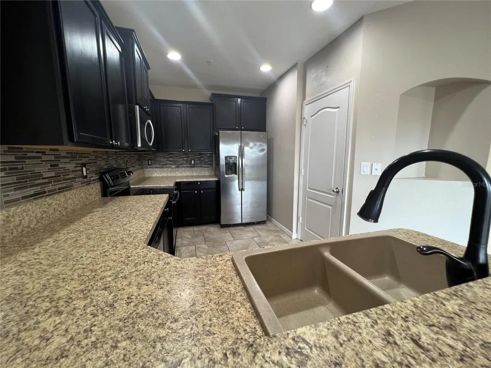 2137 BETSY ROSS LANE #2137 St Cloud, FL 34769