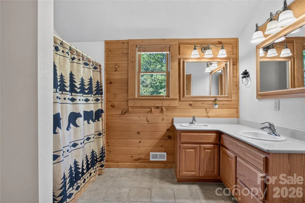 335 Whites Lake Boulevard Saluda, NC 28773