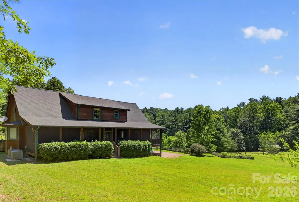 335 Whites Lake Boulevard Saluda, NC 28773