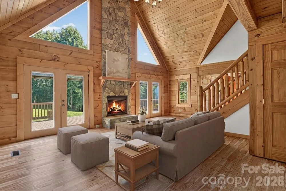 335 Whites Lake Boulevard Saluda, NC 28773