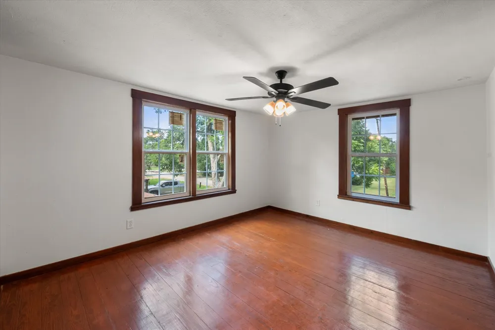 101 S Wright Avenue Kerens, TX 75144