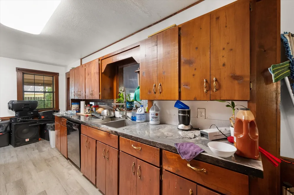 101 S Wright Avenue Kerens, TX 75144