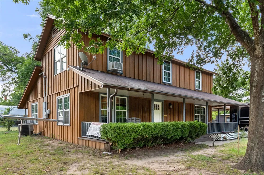 101 S Wright Avenue Kerens, TX 75144