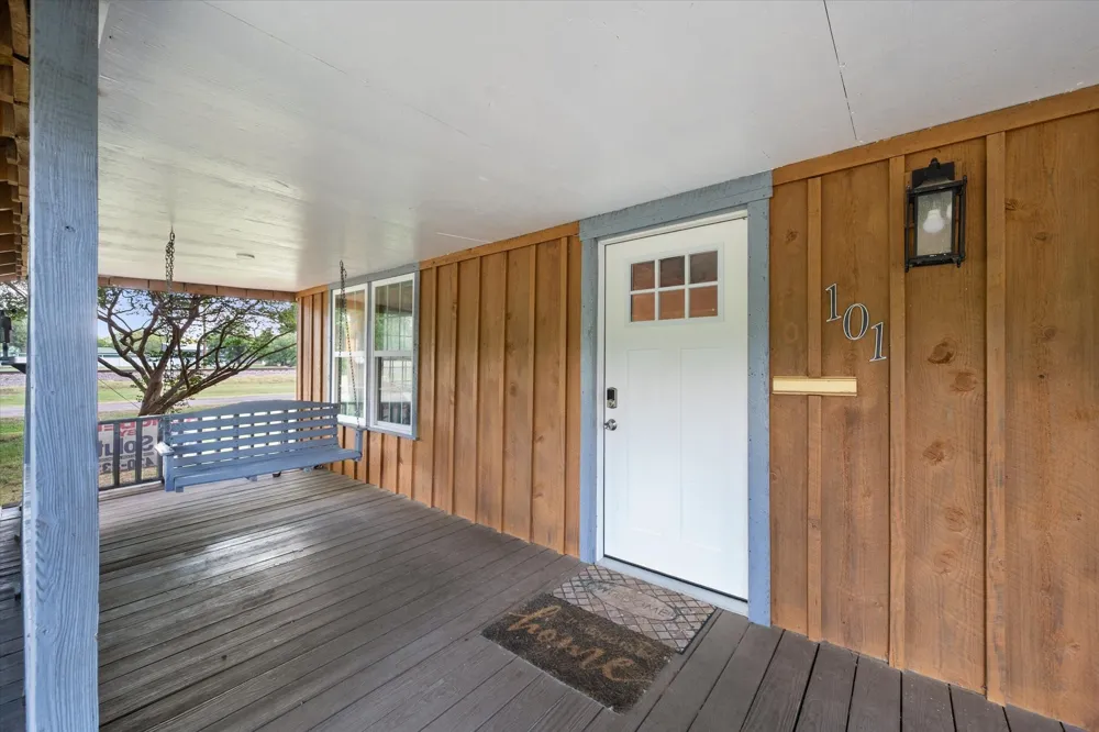 101 S Wright Avenue Kerens, TX 75144