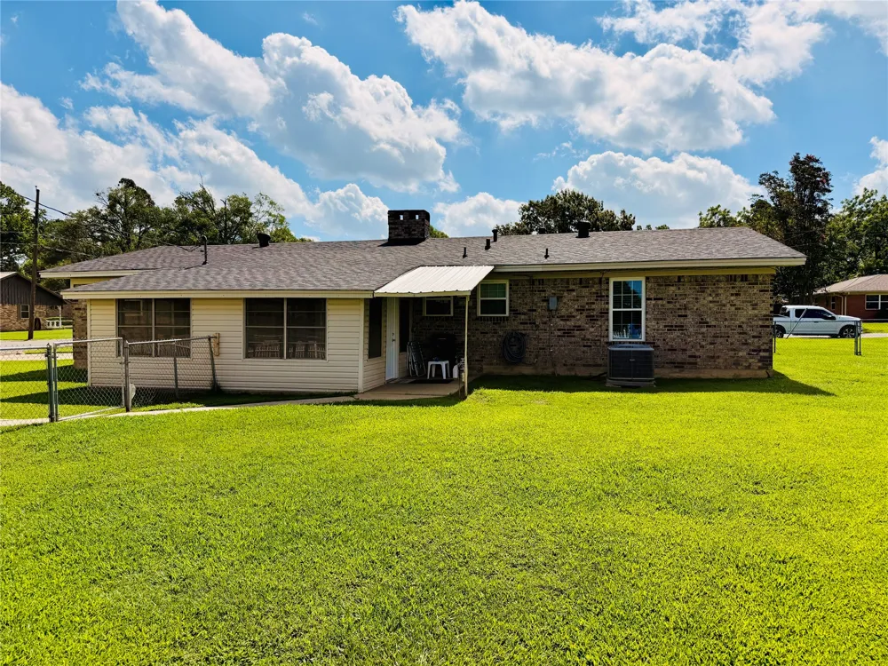 100 Vatra Street Mount Vernon, TX 75457