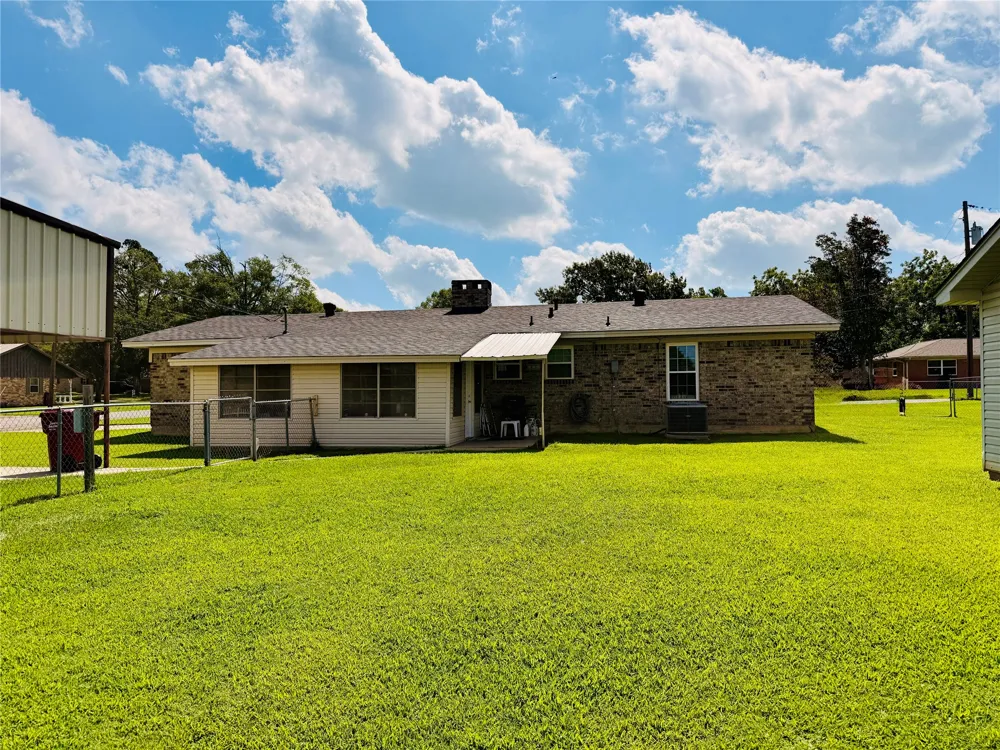 100 Vatra Street Mount Vernon, TX 75457