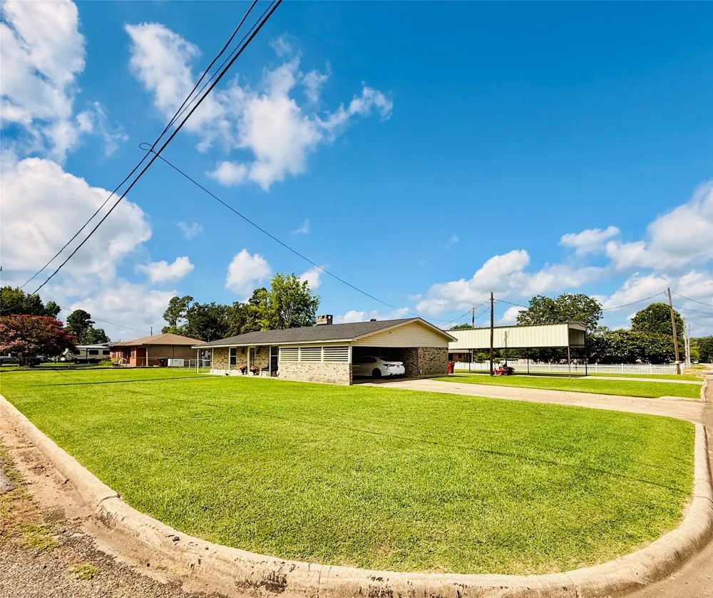 100 Vatra Street Mount Vernon, TX 75457