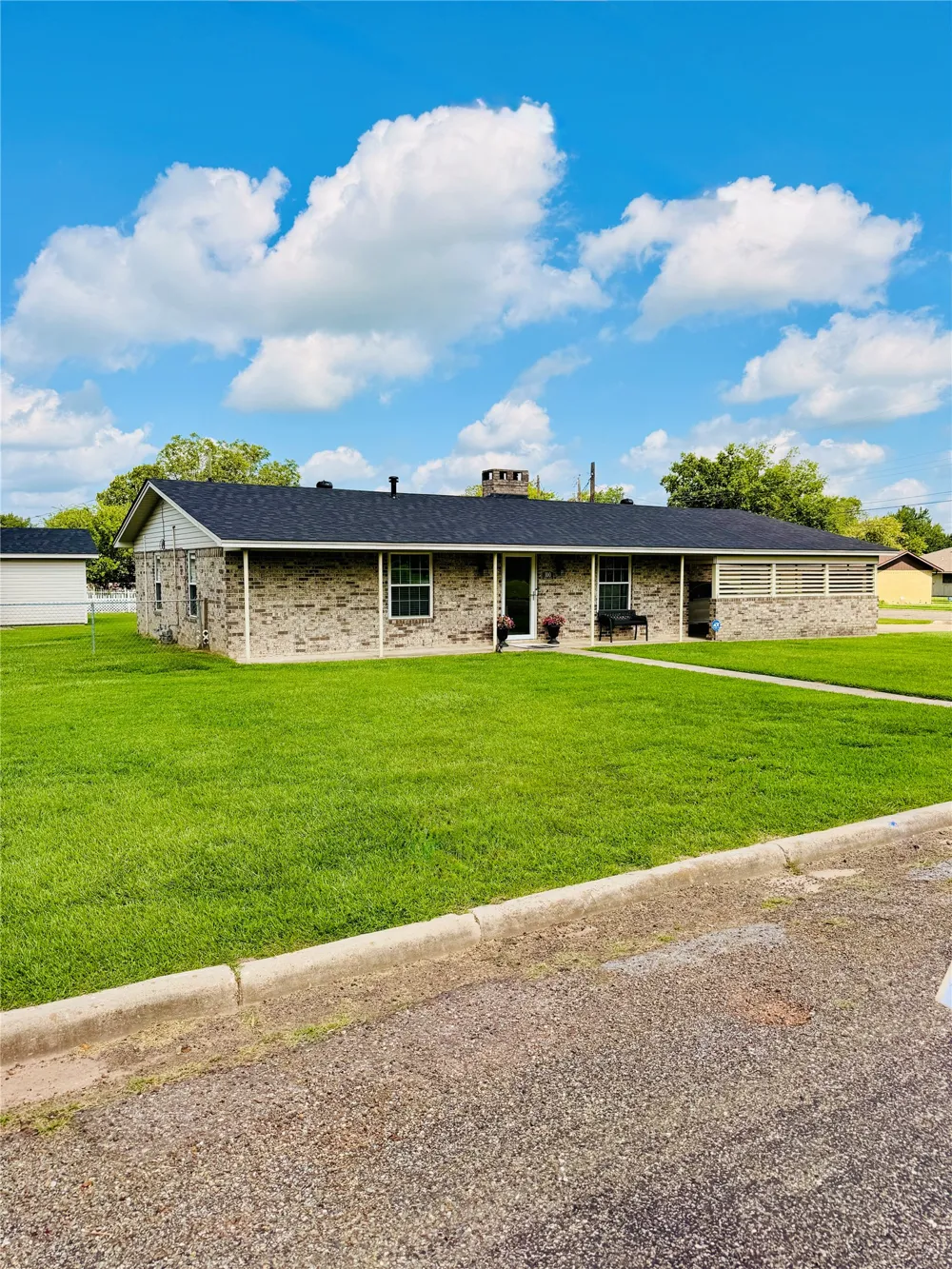 100 Vatra Street Mount Vernon, TX 75457