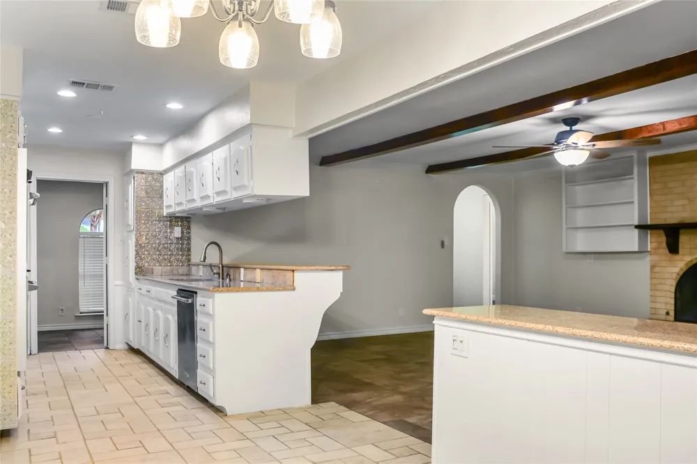 613 Overland Trail Southlake, TX 76092
