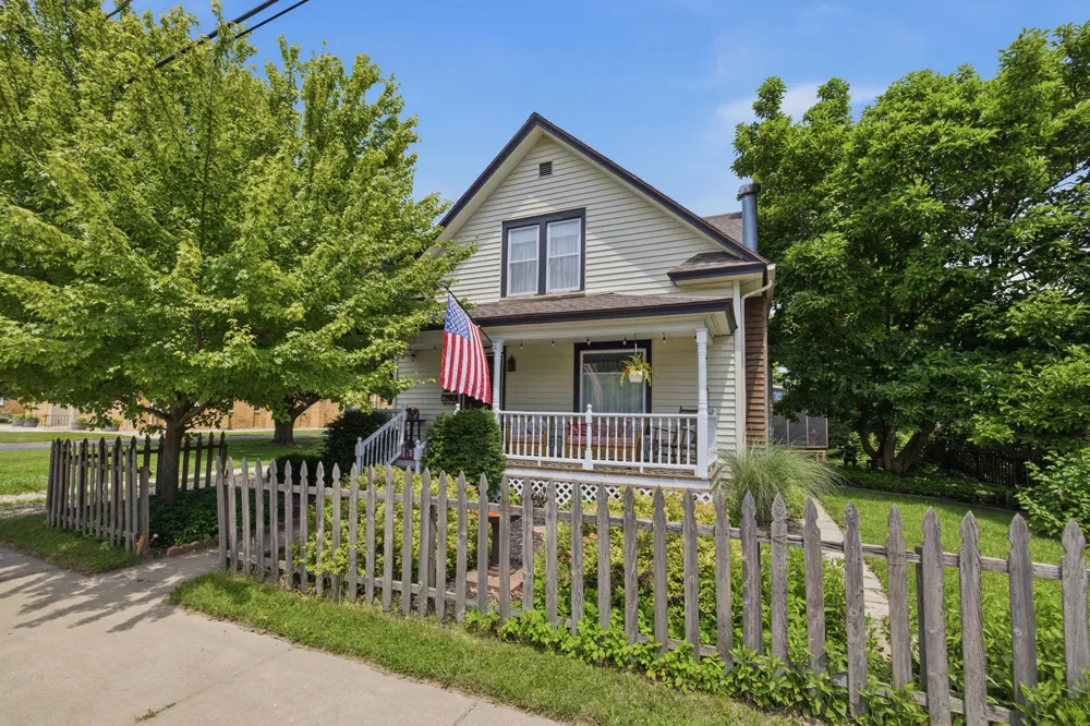 24 W Ash Street Three Oaks, MI 49128