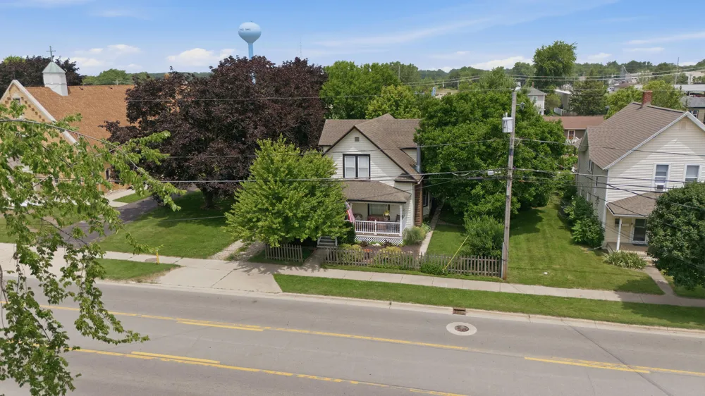 24 W Ash Street Three Oaks, MI 49128